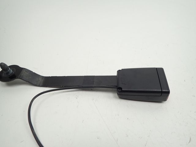 Ancrage ceinture avant droit