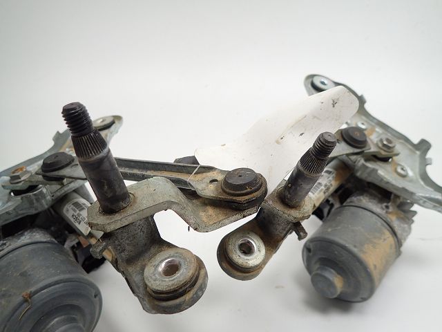 Mécanisme + moteur d'essuie glace avant