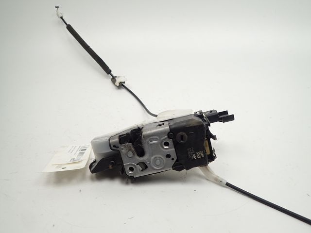 Serrure de porte avant gauche