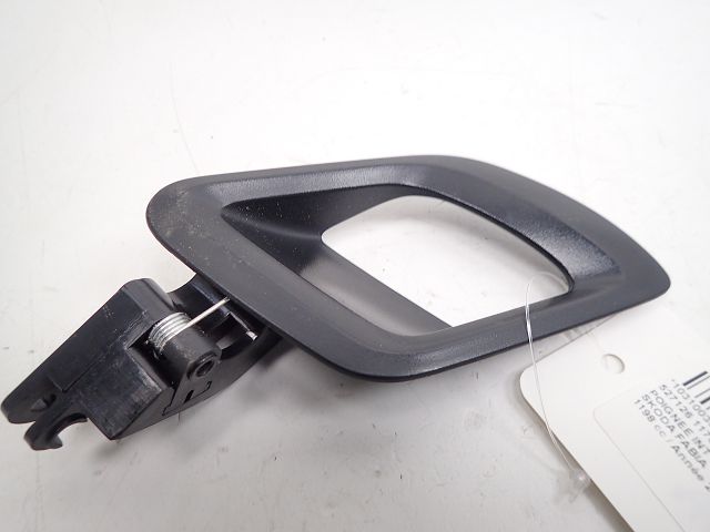 Poignee interieure porte avant droite