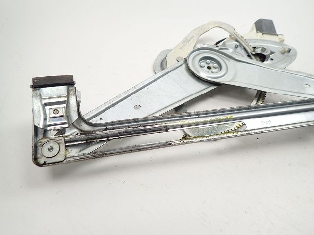 Lève-vitre électrique avant droit