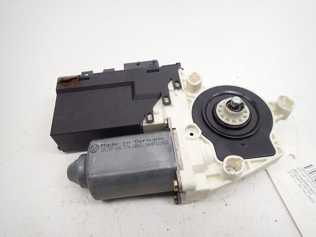 Lève-vitre électrique avant droit