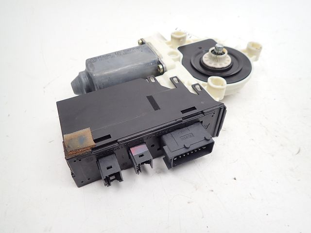 Lève-vitre électrique avant gauche