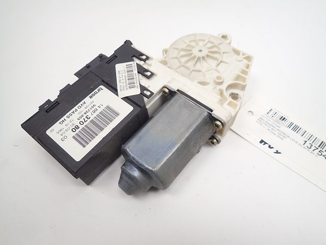 Lève-vitre électrique avant droit