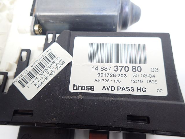 Lève-vitre électrique avant droit