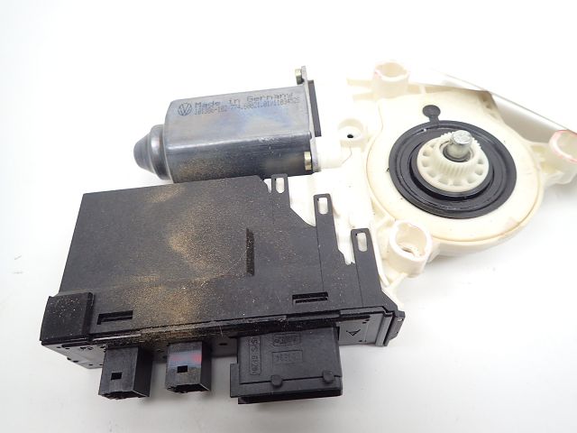 Lève-vitre électrique avant droit