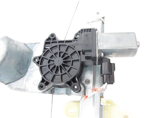 Lève-vitre électrique avant gauche