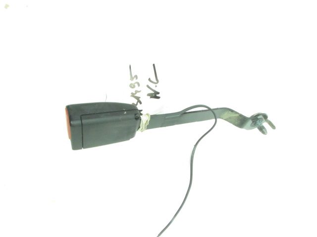Ancrage ceinture avant gauche