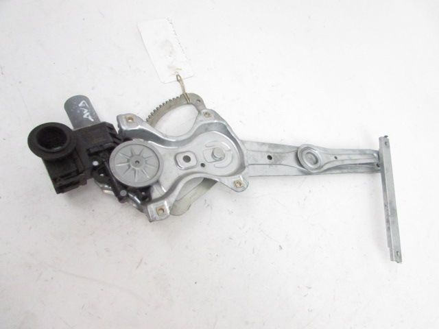 Lève-vitre électrique avant droit