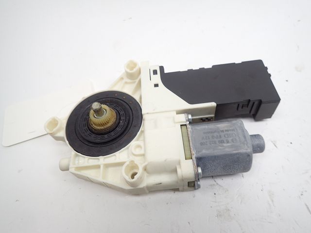 Lève-vitre électrique avant gauche