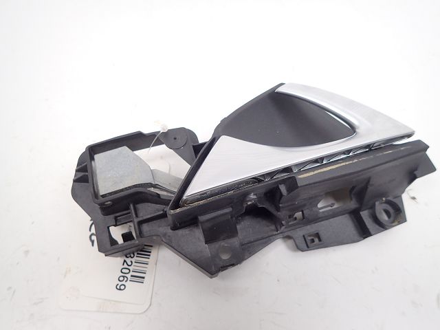 Poignée intérieure porte arrière gauche