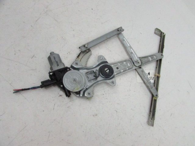 Lève-vitre électrique avant droit