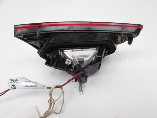 Feu arrière intérieur gauche