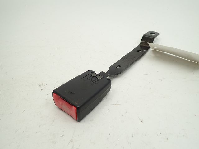 Ancrage ceinture avant droit