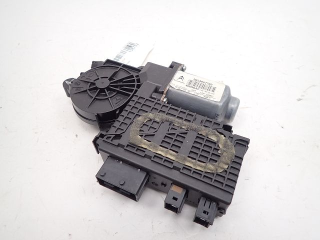 Lève-vitre électrique avant droit