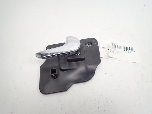 Poignee interieure porte avant droite