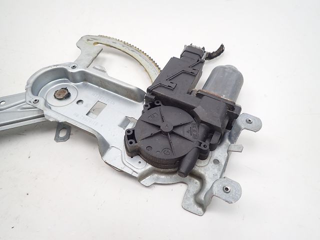 Lève-vitre électrique avant droit