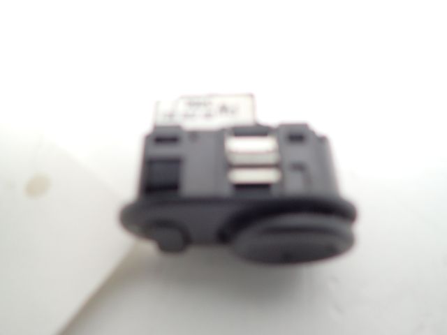 Commande lève-vitre avant droit