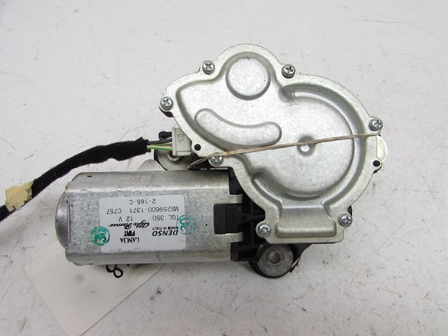 Moteur d'essuie glace arrière
