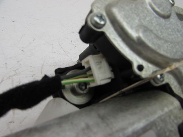 Moteur d'essuie glace arrière