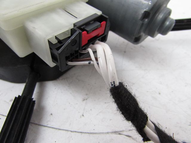 Lève-vitre électrique arrière droit