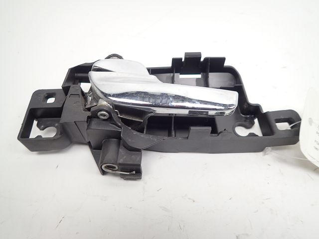 Poignée intérieure porte avant gauche