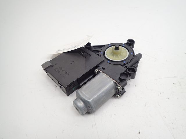 Lève-vitre électrique avant gauche