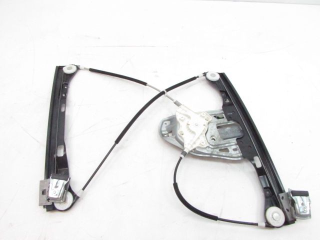 Lève-vitre électrique avant droit