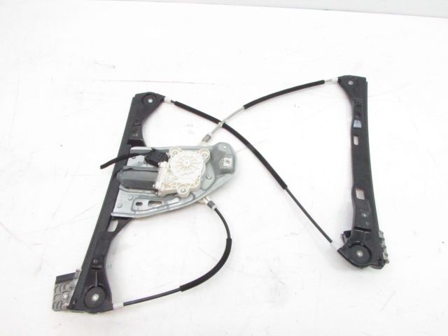 Lève-vitre électrique avant droit