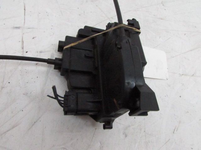 Serrure de porte arrière gauche