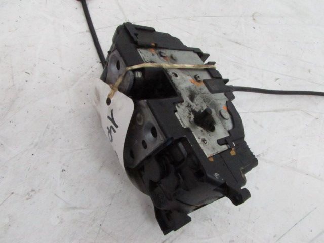 Serrure de porte arrière gauche