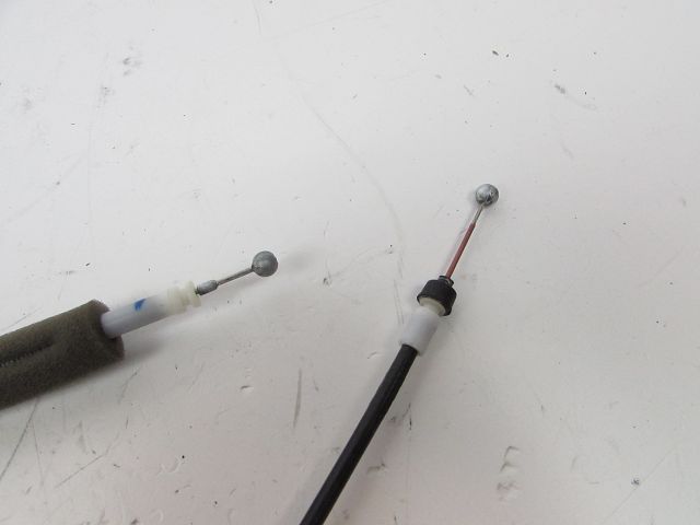 Serrure de porte avant gauche