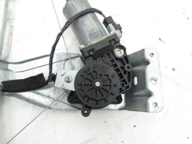 Lève-vitre électrique arrière gauche