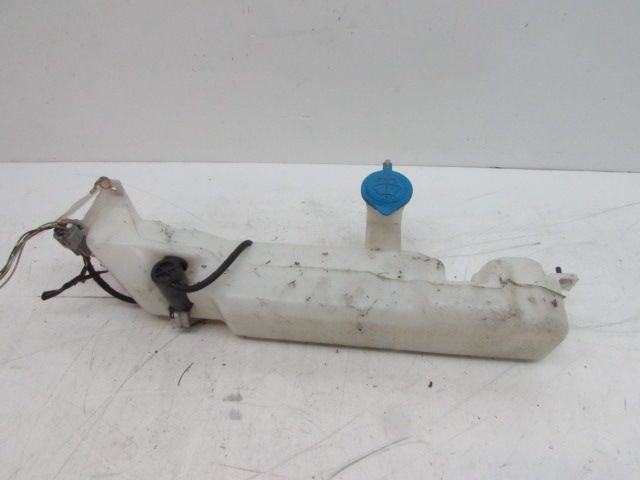 Reservoir de lave glace avant