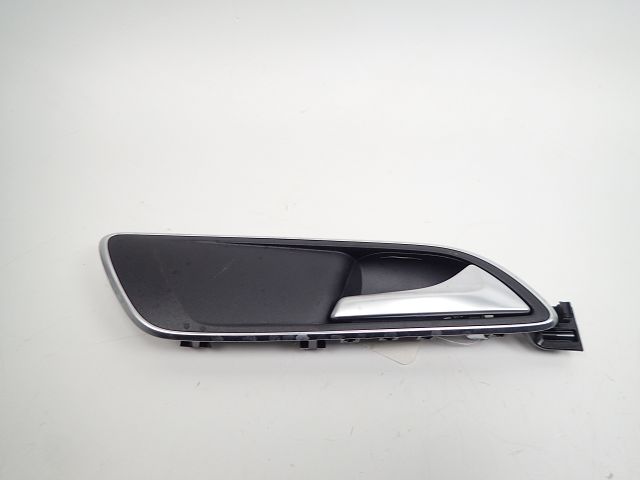 Poignée intérieure porte avant droite