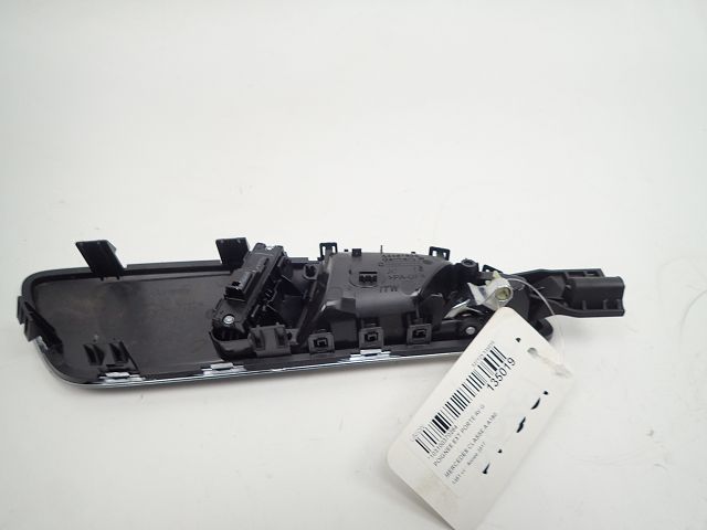 Poignée intérieure porte avant gauche