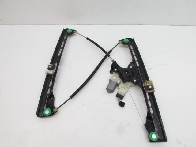 Lève-vitre électrique avant droit