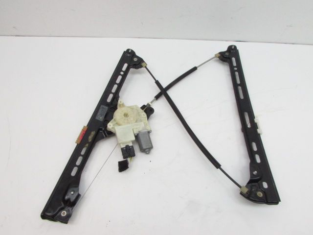 Lève-vitre électrique avant droit