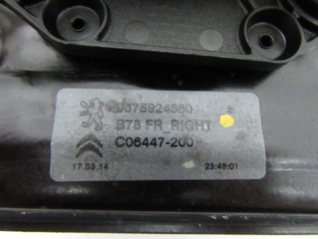 Lève-vitre électrique avant droit