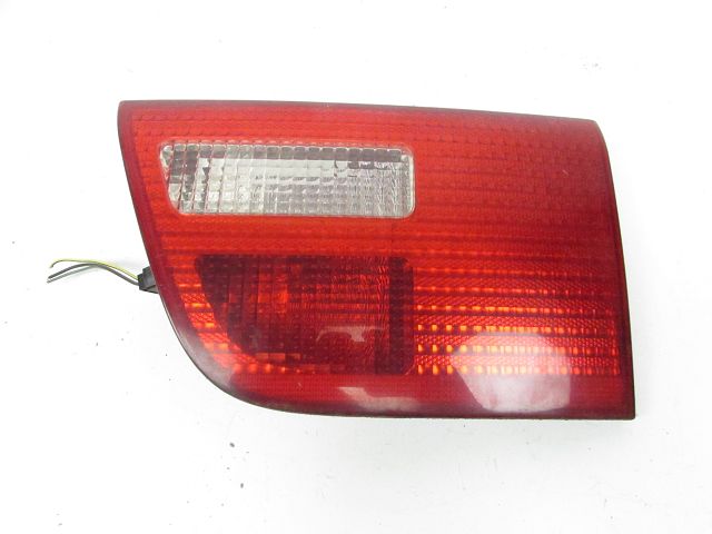 Feu arrière intérieur droit