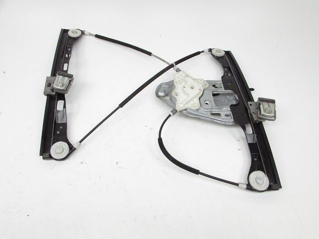 Lève-vitre électrique avant droit