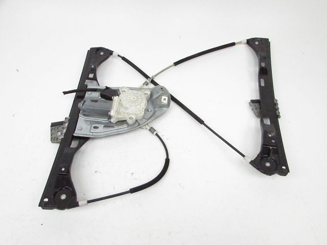 Lève-vitre électrique avant droit