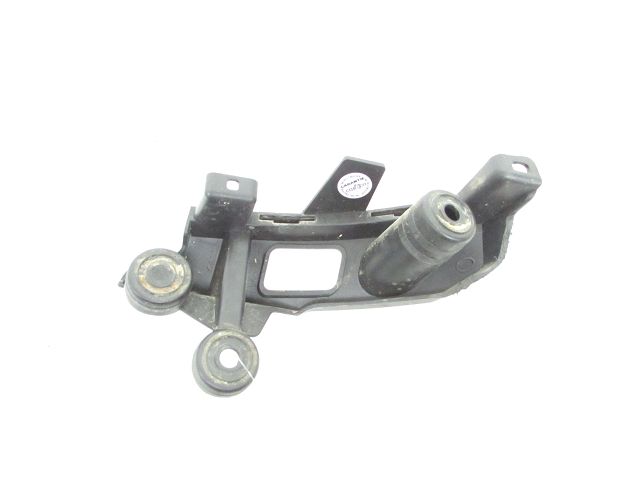 Support gauche de pare-choc arrière