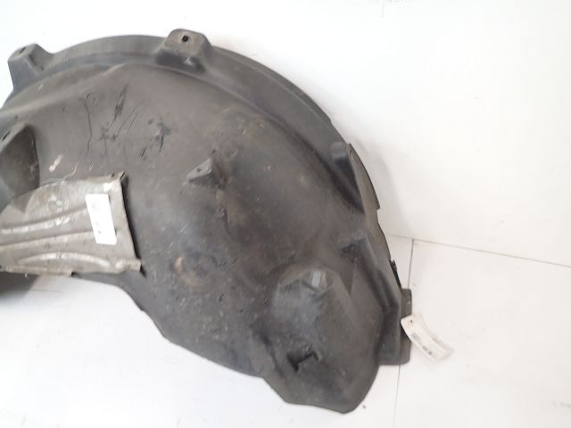 Pare-boue avant droit