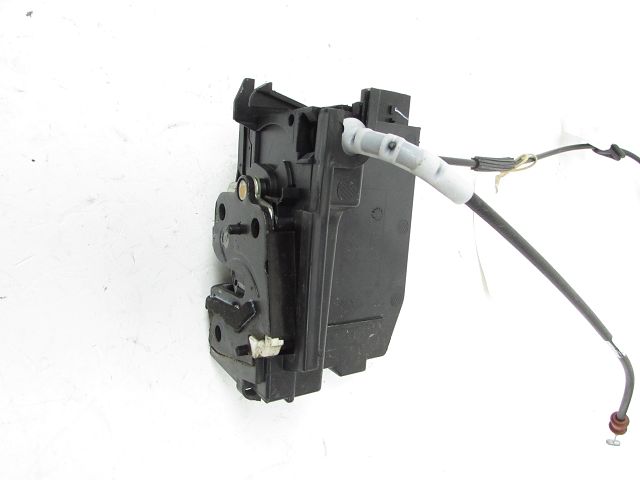 Serrure de porte arrière gauche