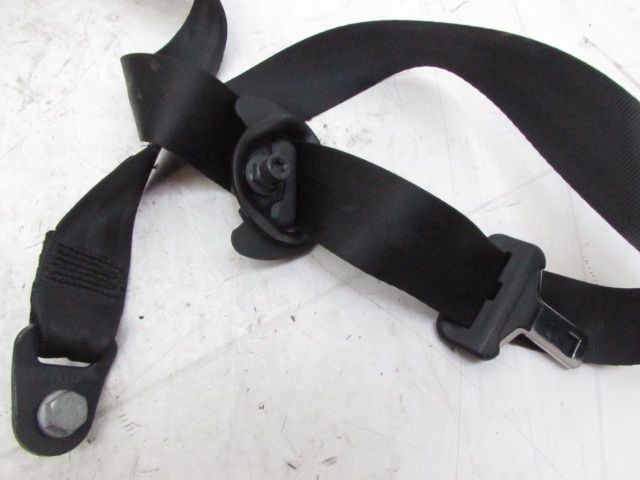 Ceinture avant droite