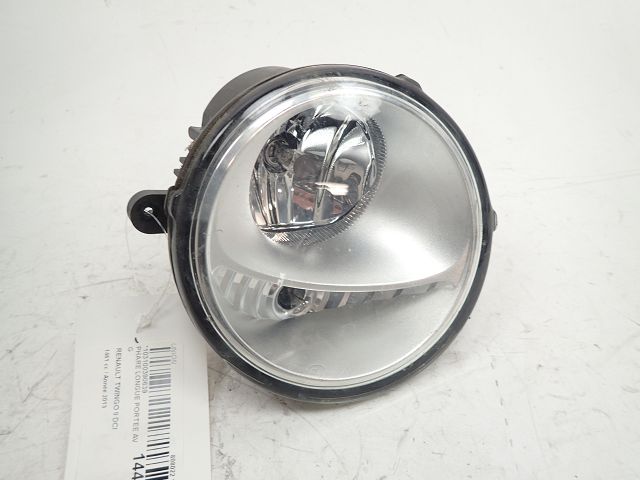 Feu diurne avant droit