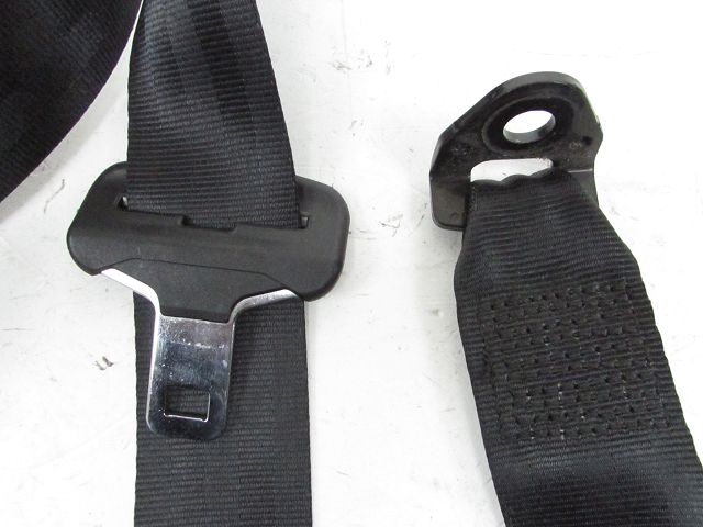 Ceinture arrière gauche