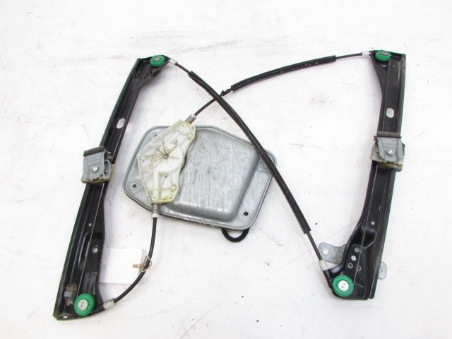 Lève-vitre électrique avant gauche