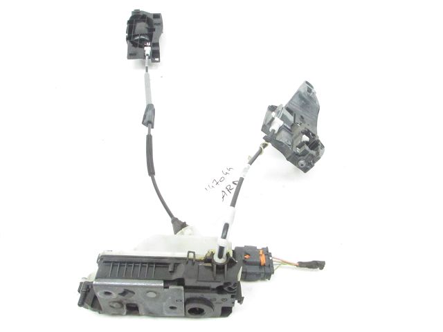 Serrure de porte arrière droite